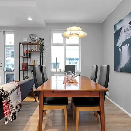 Venture Vacation-cheerful Down Town Holiday home Reykjavik